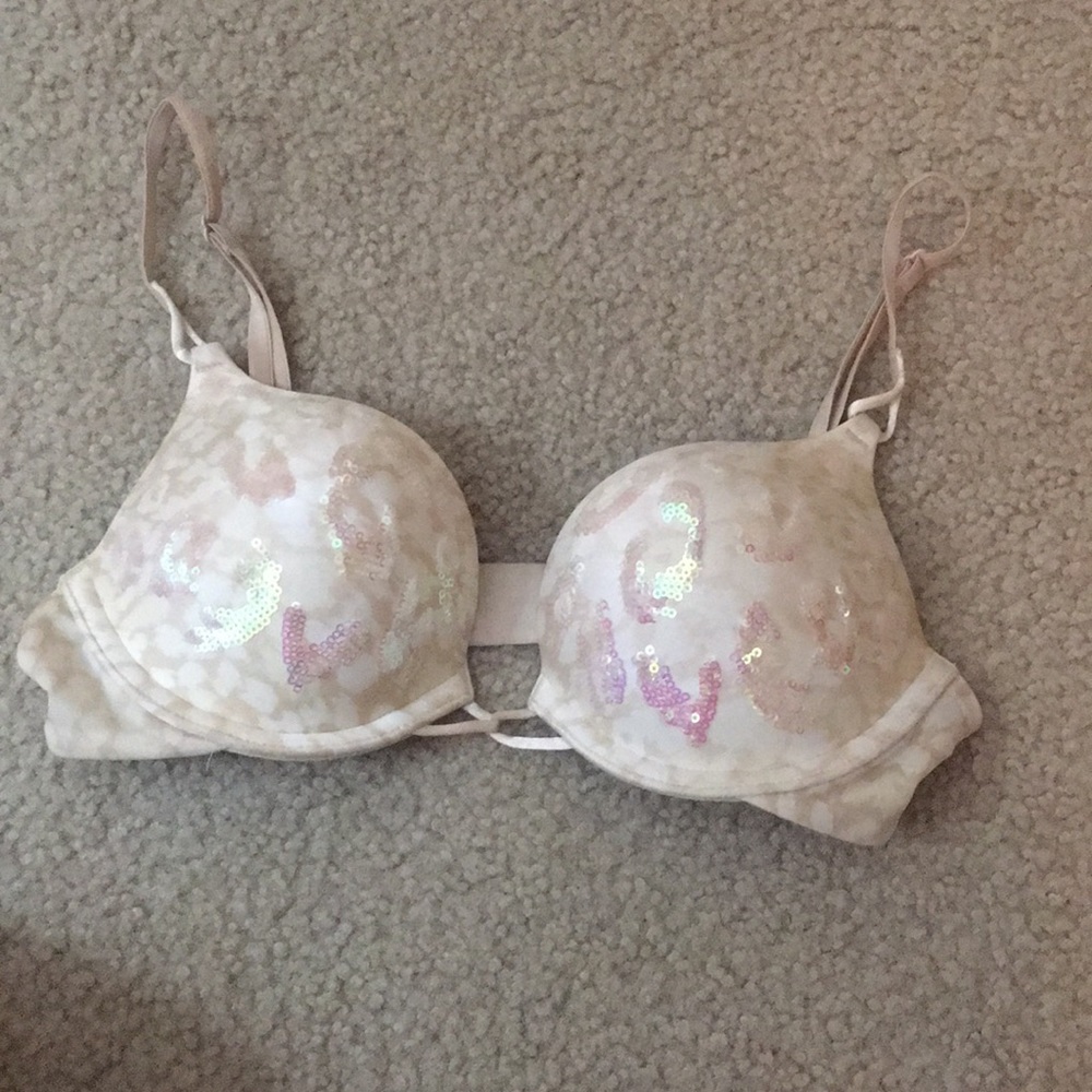 Victoria's Secret Bombshell Bra size 32A